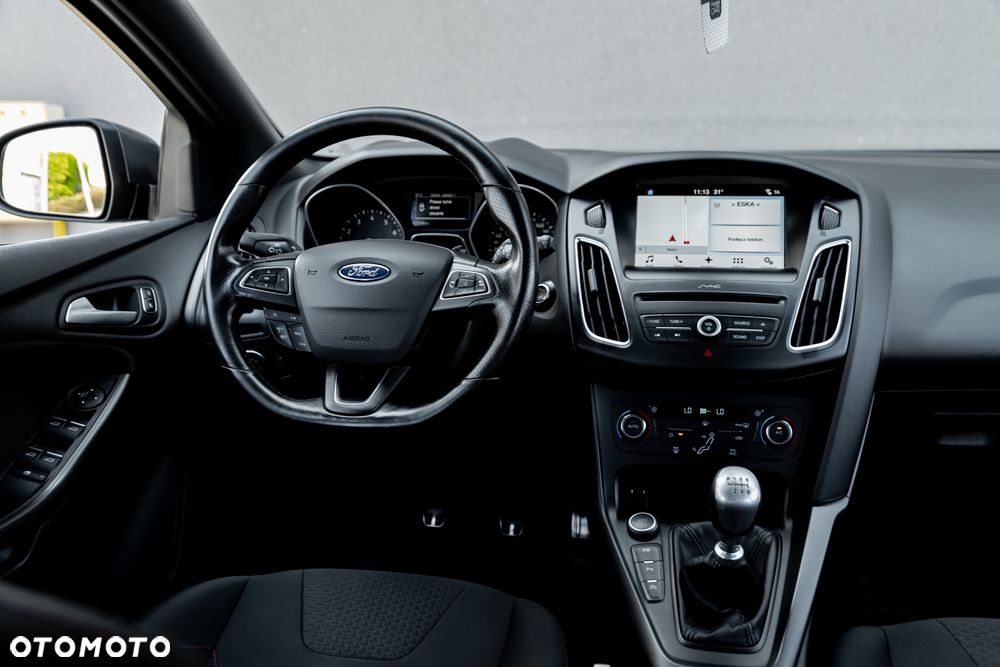 Ford Focus 1.0 EcoBoost Start-Stopp-System ST-Line - 27