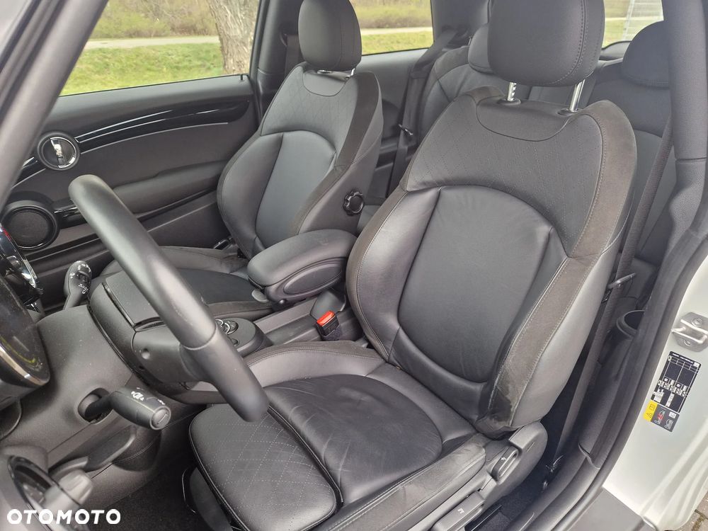 MINI Cooper SE Electric Trim - 12