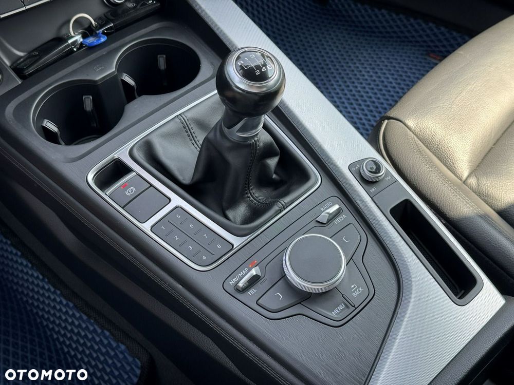 Audi A4 Avant - 33
