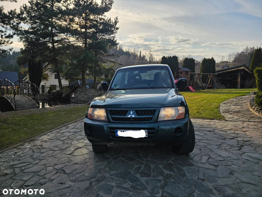 Mitsubishi Pajero - 3