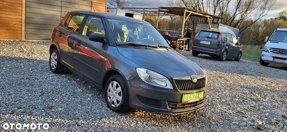Skoda Fabia 1.2 HTP Ambiente - 32