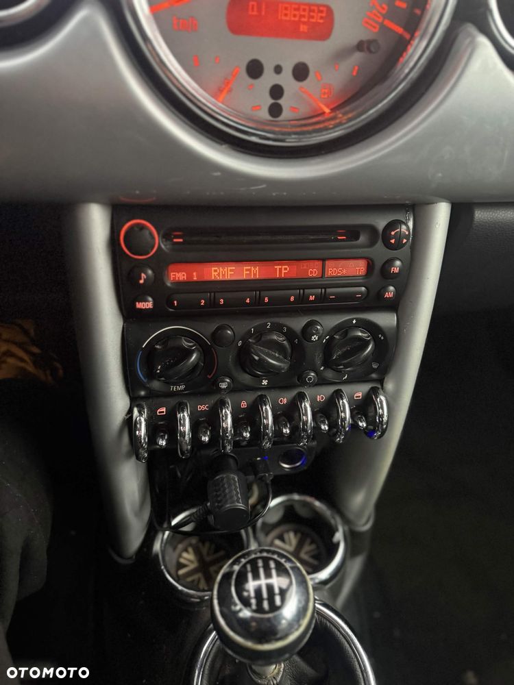 MINI Cooper Standard - 17