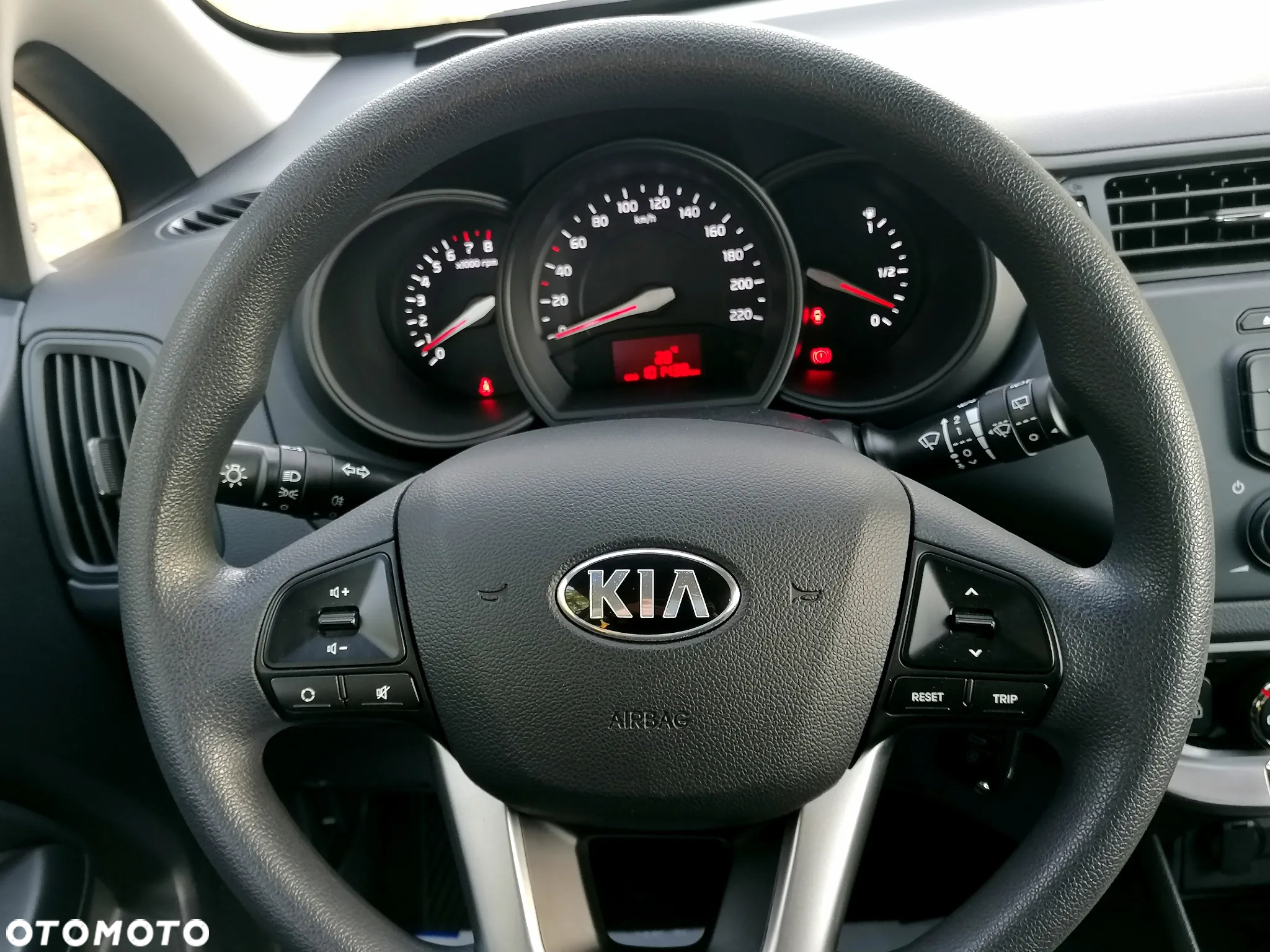 Kia Rio 1.4 Dream Team Edition - 21
