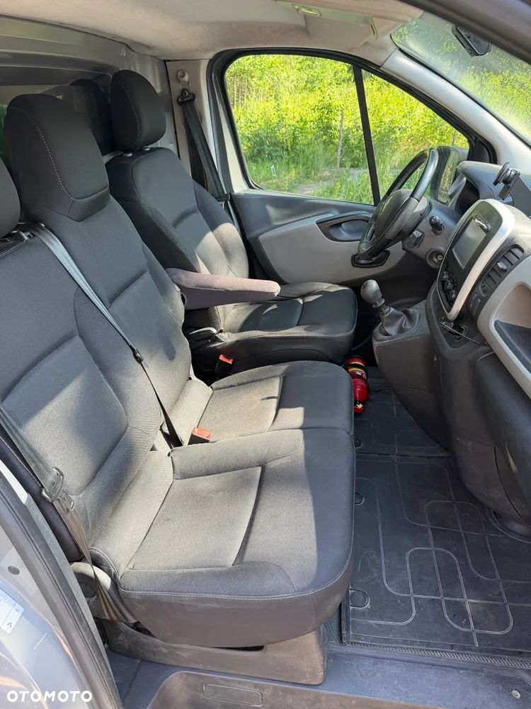 Renault TRAFIC - 12