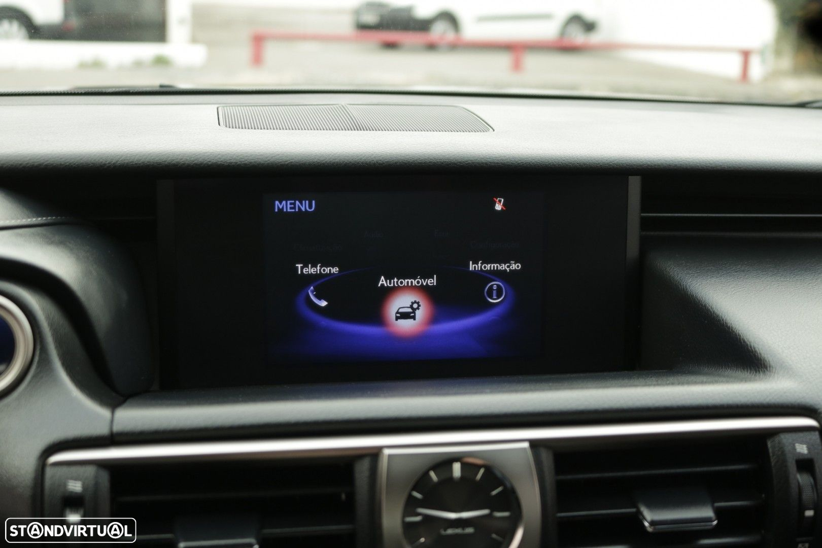 Lexus IS 300H Executive - 51