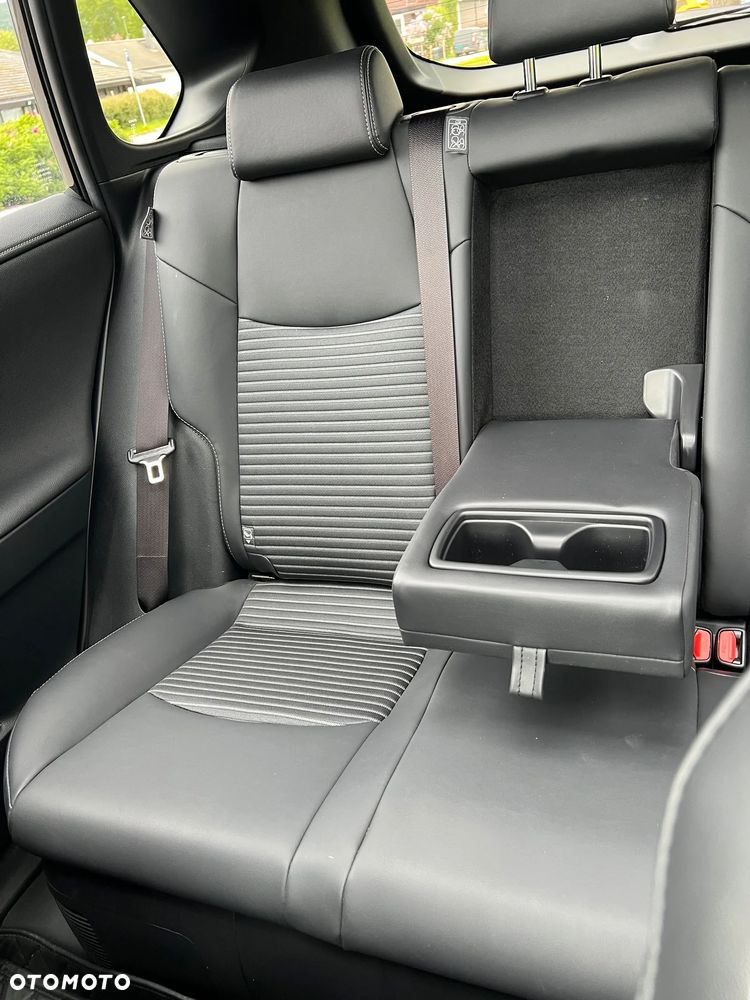 Toyota RAV4 2.5 4x4 Hybrid Black Edition - 13