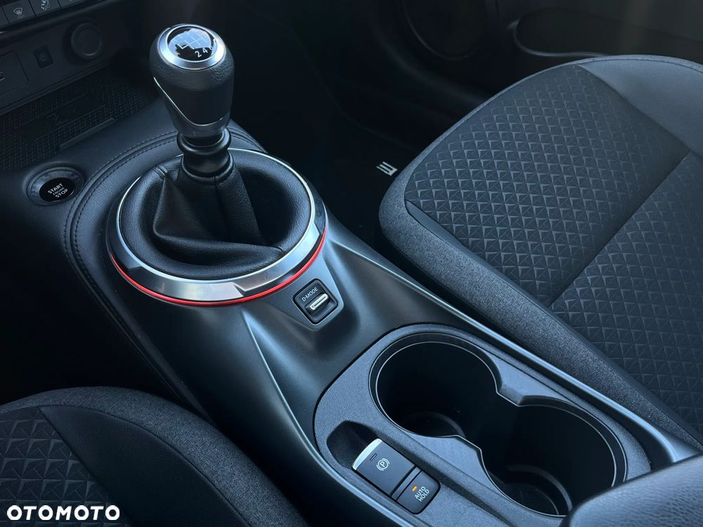 Nissan Juke 1.0 DIG-T N-Connecta - 16