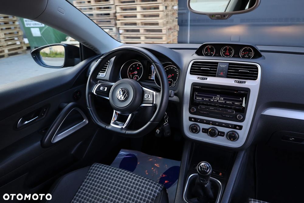 Volkswagen Scirocco 1.4 TSI BMT Perfectline - 8