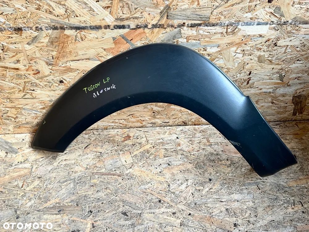 HYUNDAI TUSCON I listwa błotnika lewy przód