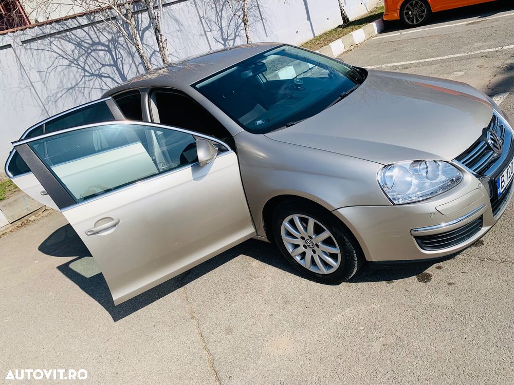 Volkswagen Jetta 1.6 Comfortline - 11