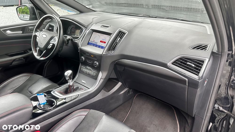 Ford S-Max - 40