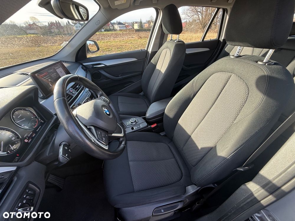 BMW X1 sDrive18d Business Edition - 12