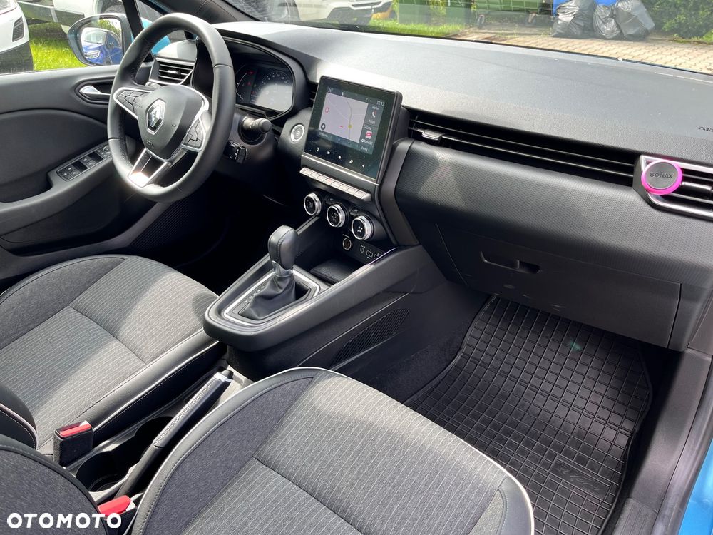Renault Clio - 17