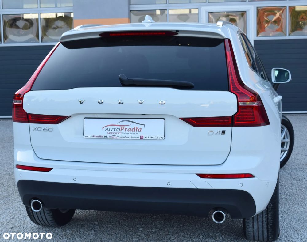 Volvo XC 60 D4 AWD Geartronic Momentum - 11