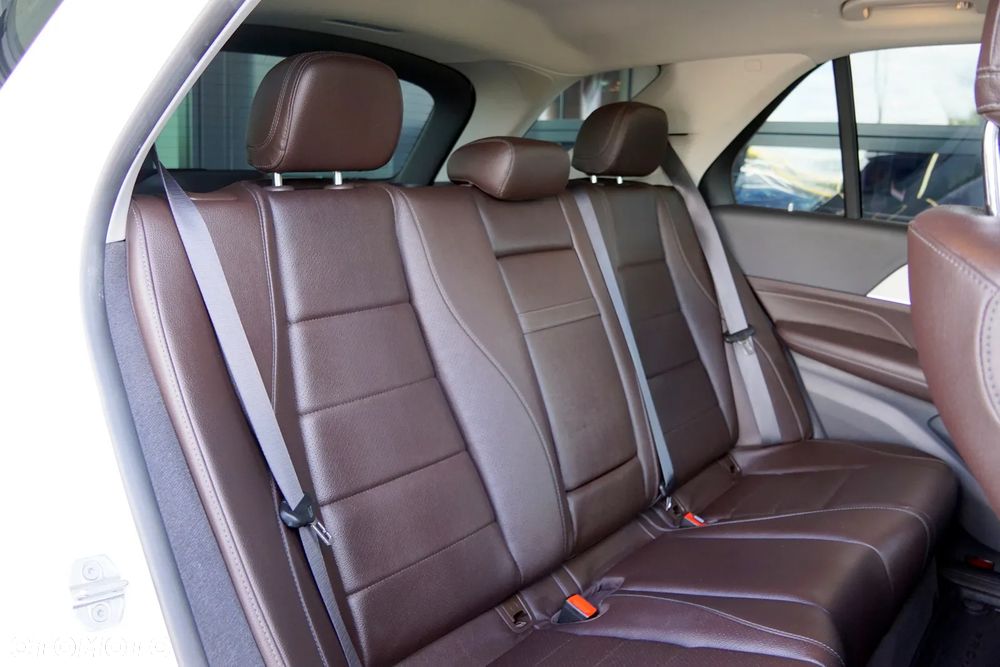 Mercedes-Benz GLE 300 d 4-Matic - 26