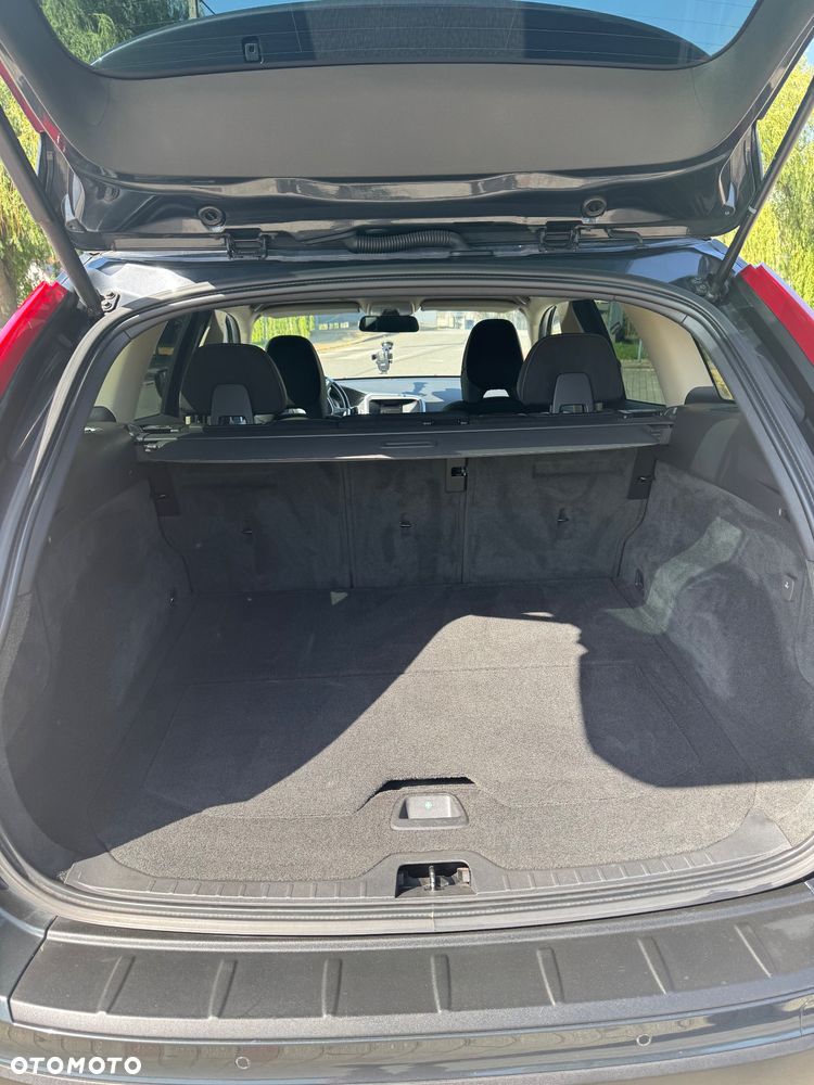 Volvo XC 60 2.4D AWD - 6