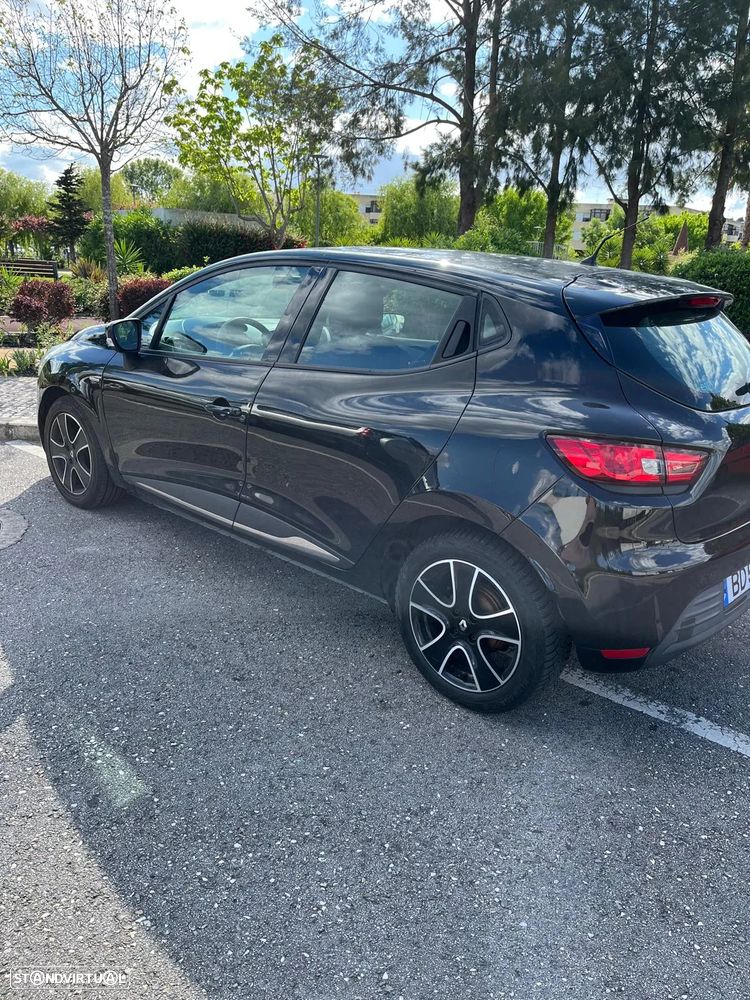 Renault Clio - 1