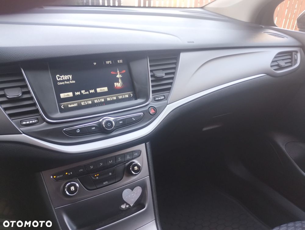 Opel Astra 1.4 T Dynamic - 12