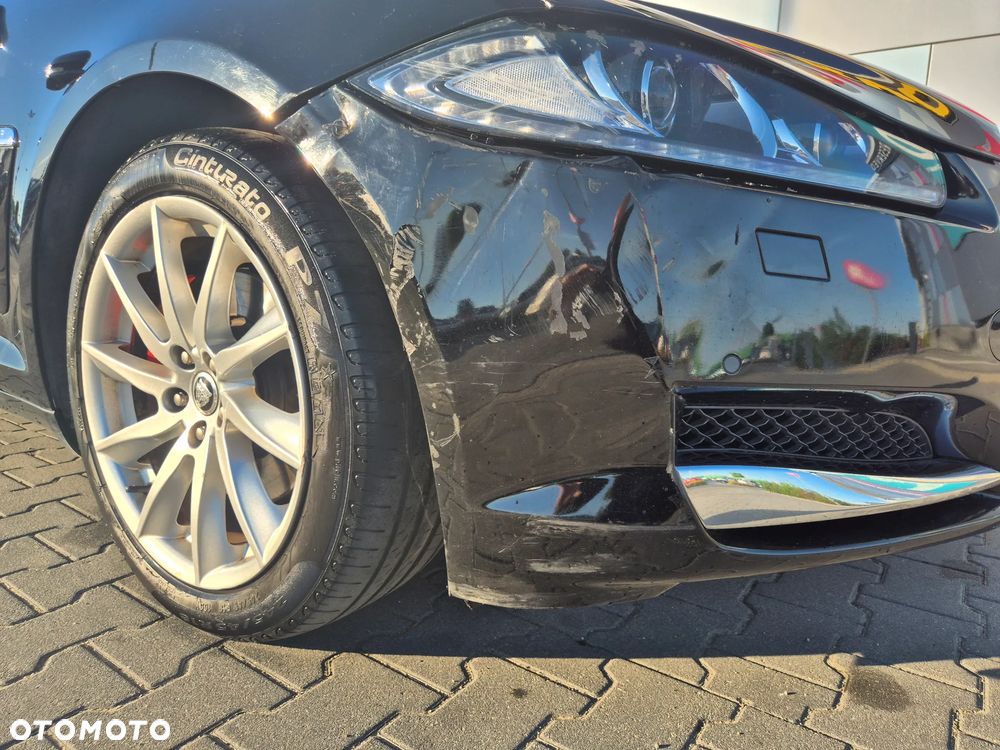 Jaguar XF 2.2 D - 13