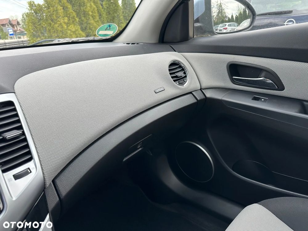 Chevrolet Cruze 1.6 LT+ - 15