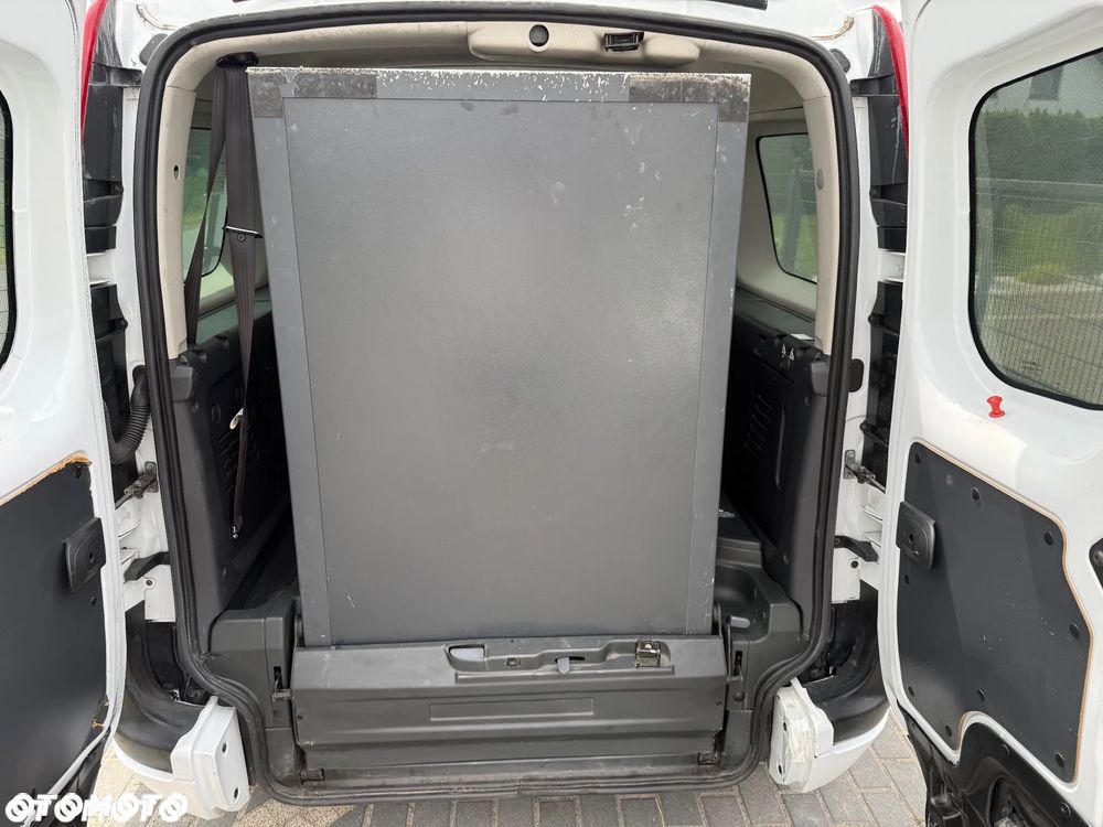 Renault Kangoo ENERGY dCi 110 FAP Start & Stop Luxe - 17