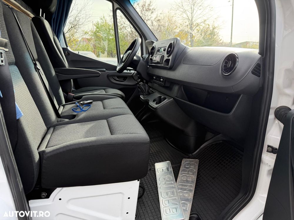 Mercedes-Benz Sprinter - 18