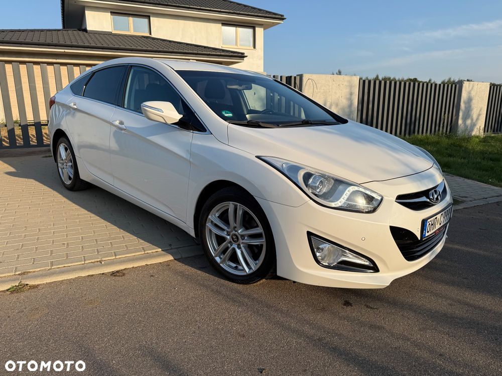 Hyundai i40 1.6 GDI Comfort + - 18