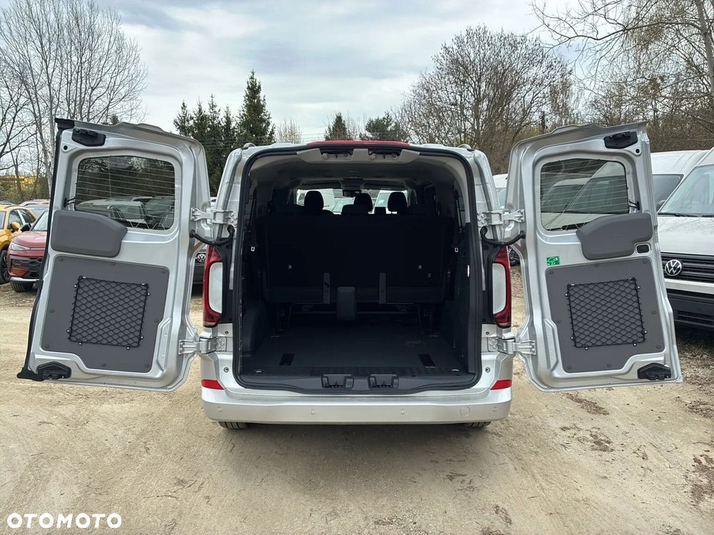 Volkswagen Transporter Kombi L2H1 M1 - 11