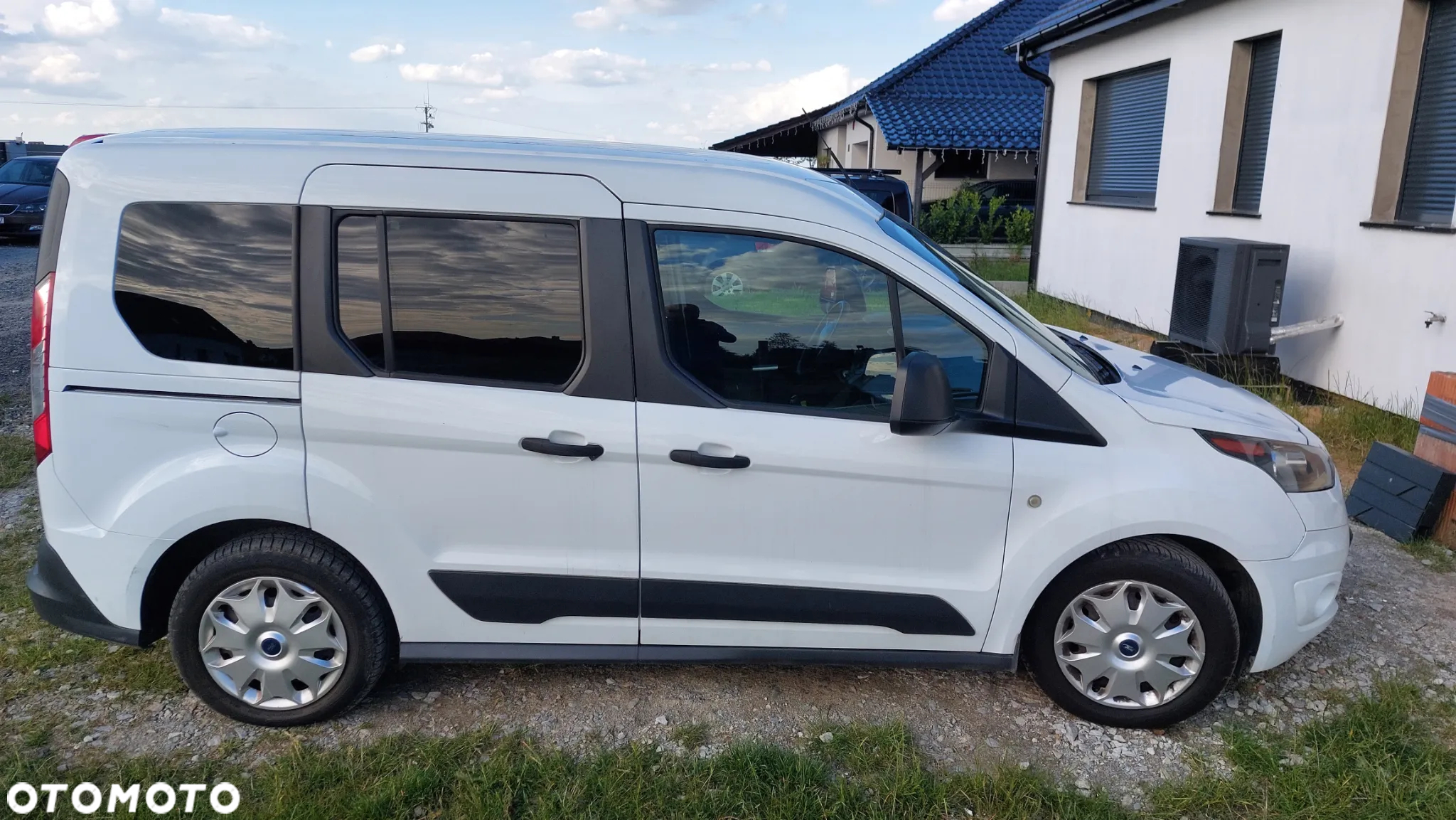 Ford Tourneo Connect 1.5 EcoBlue Trend - 19
