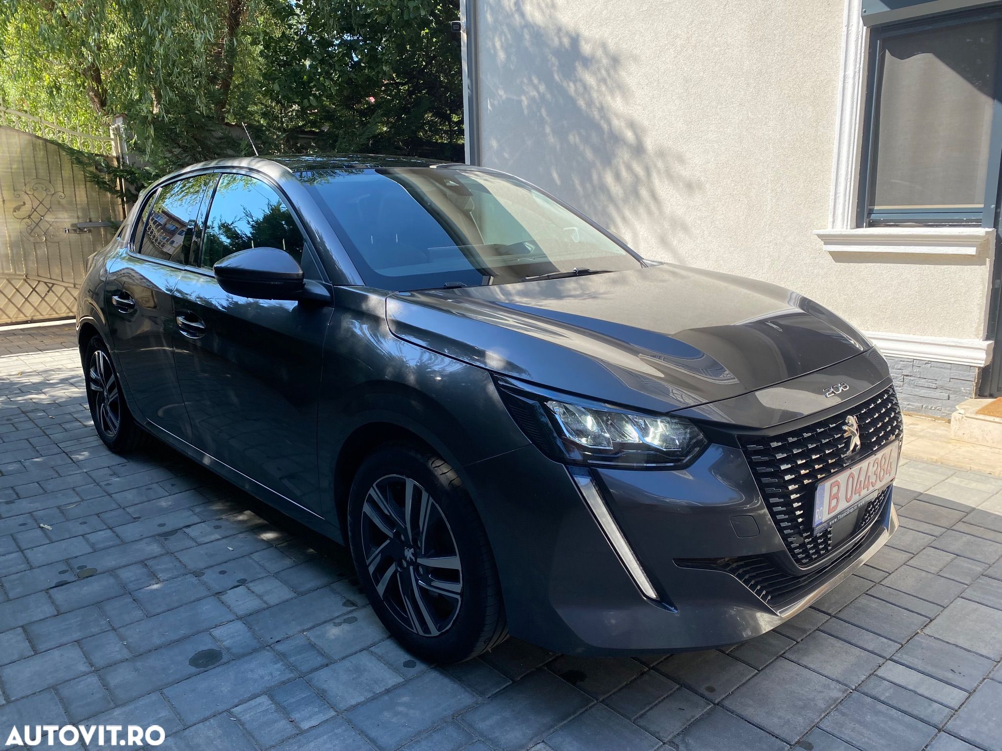 Peugeot 208 PureTech 100 EAT8 Allure Pack - 1