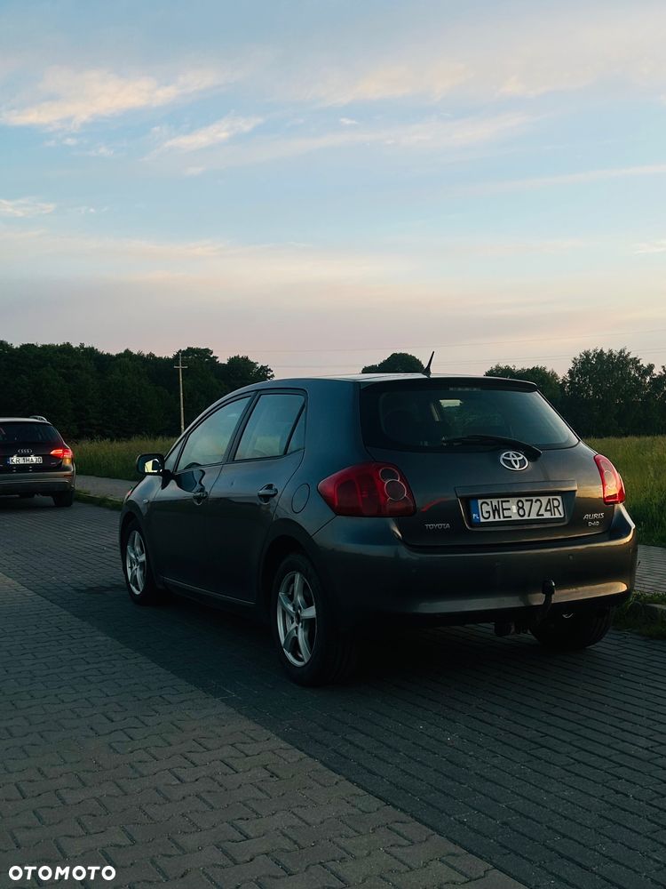 Toyota Auris 2.0 D-4D Prestige - 4