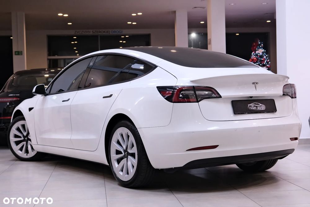 Tesla Model 3 Standard Range Plus - 8
