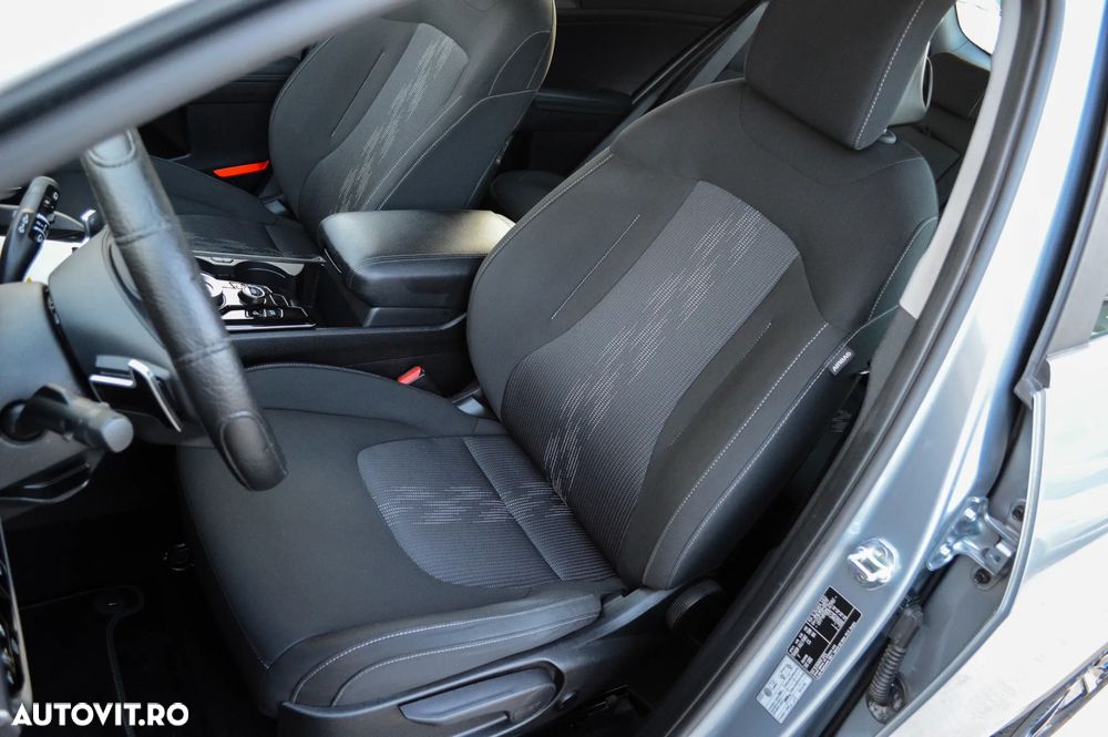 Kia Sportage 1.6T-GDI Hybrid 2WD Aut. Spirit - 25