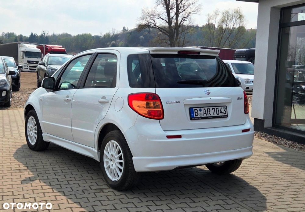 Suzuki SX4 - 4