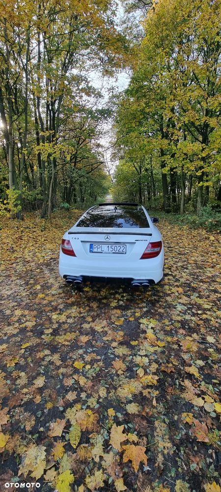 Mercedes-Benz Klasa C 63 AMG Coupe AMG SPEEDSHIFT MCT - 4