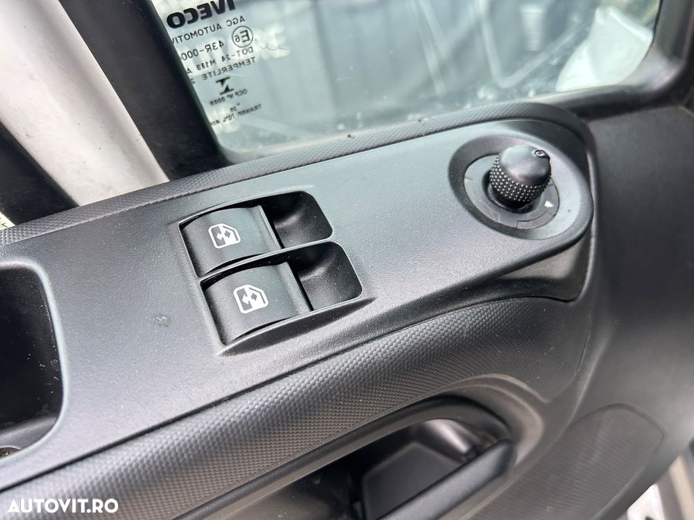 Iveco Daily 3.0 D Prelata 6.2 m 3.5 tone - 30