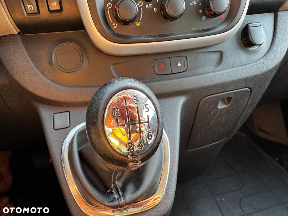 Nissan NV300 1,6 dci  125 Navi / Kamera - 22