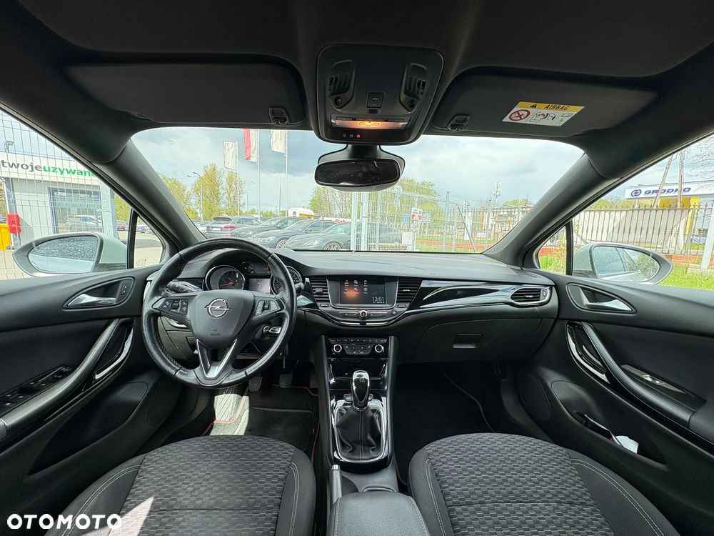 Opel Astra 1.4 T Dynamic - 23