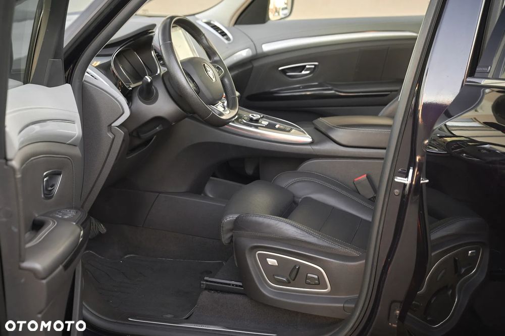 Renault Espace 1.6 dCi Energy Initiale Paris EDC 7os - 18