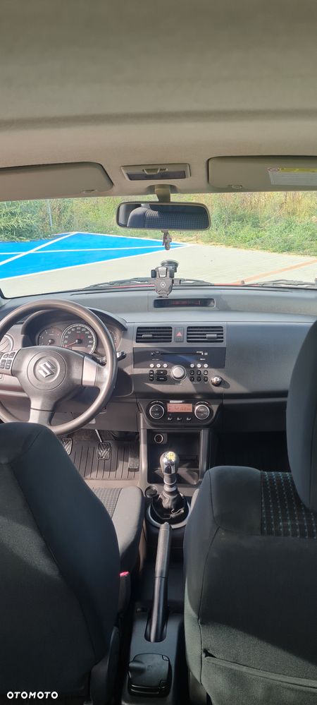 Suzuki Swift 1.3 DDiS GLX / Comfort - 6