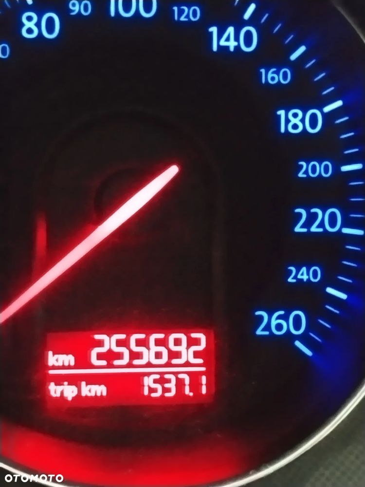 Volkswagen Passat 1.6 FSI Comfortline - 18