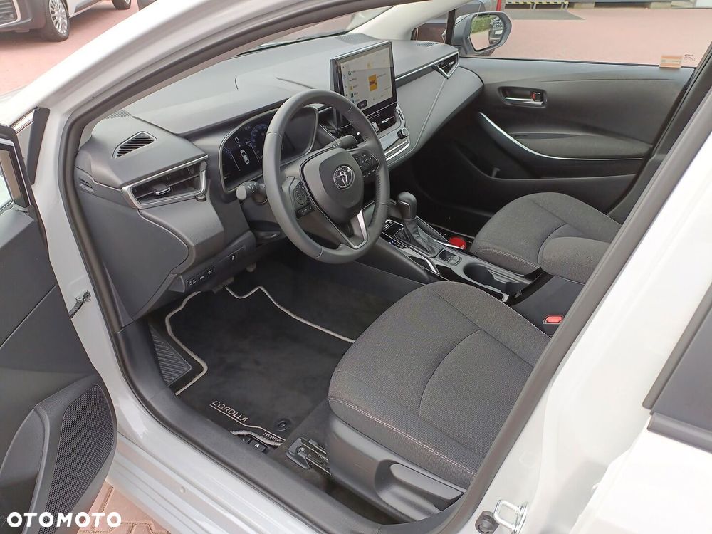 Toyota Corolla 1.8 Hybrid Comfort - 17