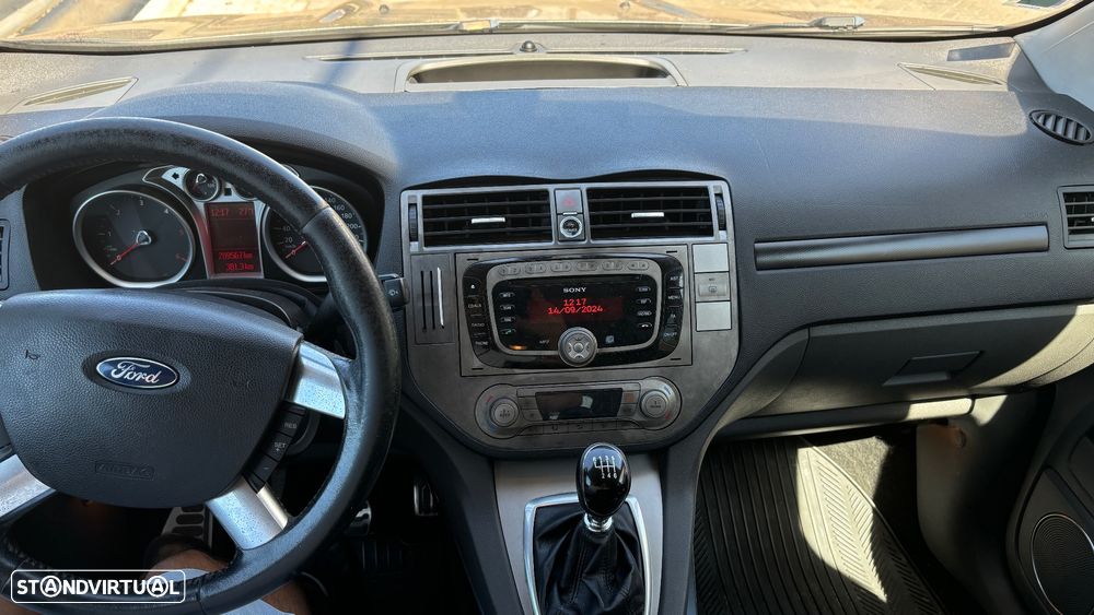 Ford Kuga 2.0 TDCi Titanium - 5