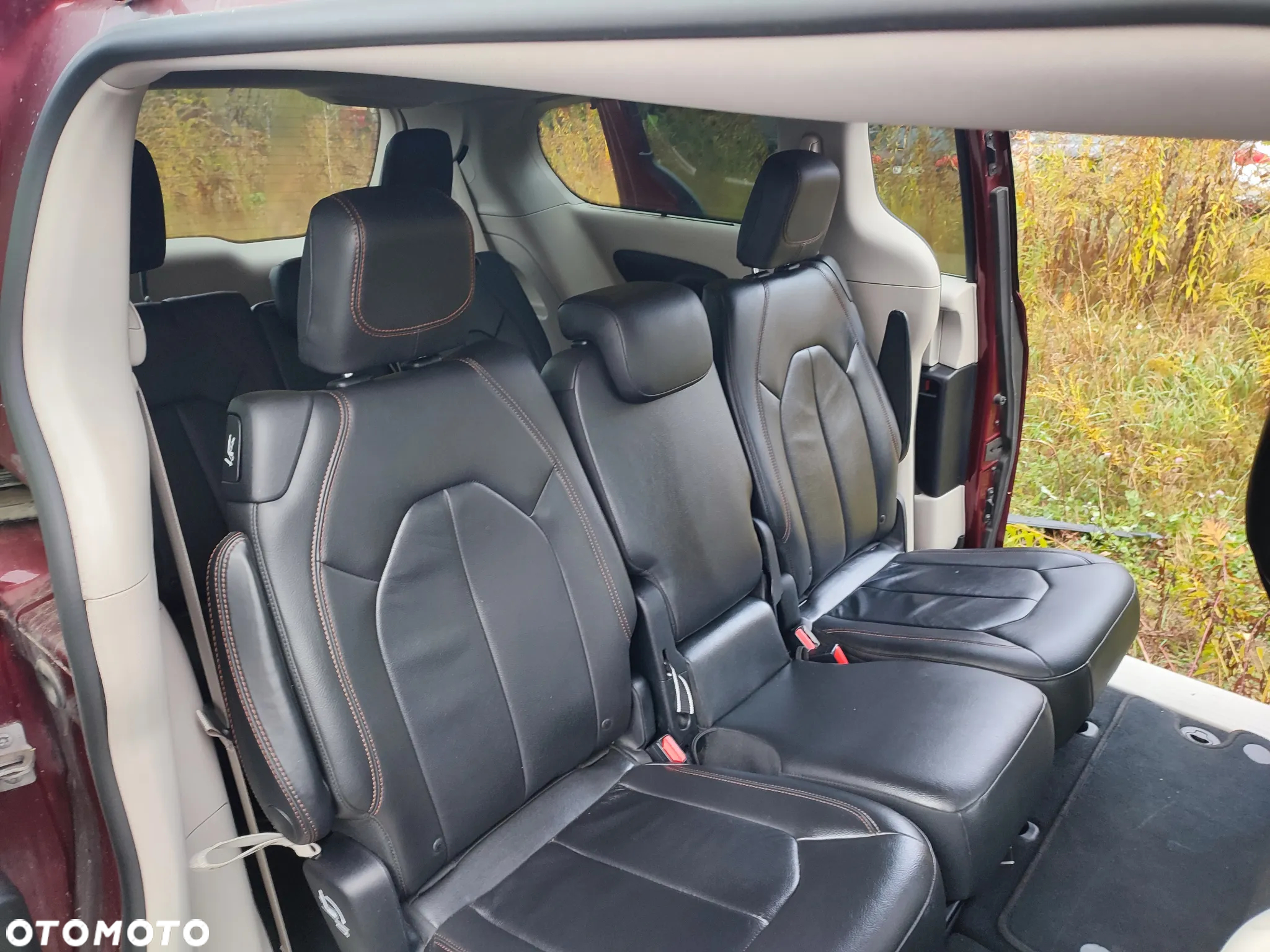 Chrysler Pacifica - 22