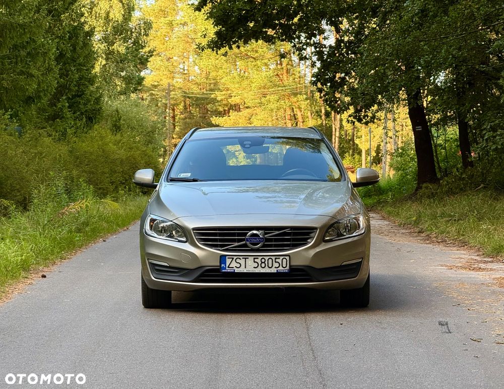 Volvo V60 D3 Momentum - 1