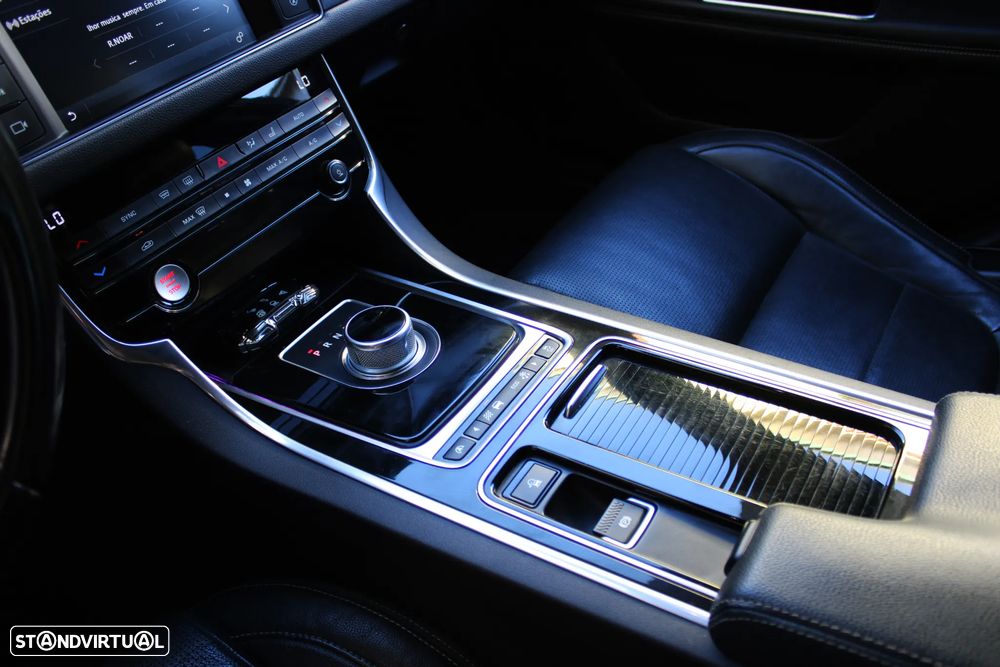 Jaguar XF E-Performance Aut. R-Sport - 43