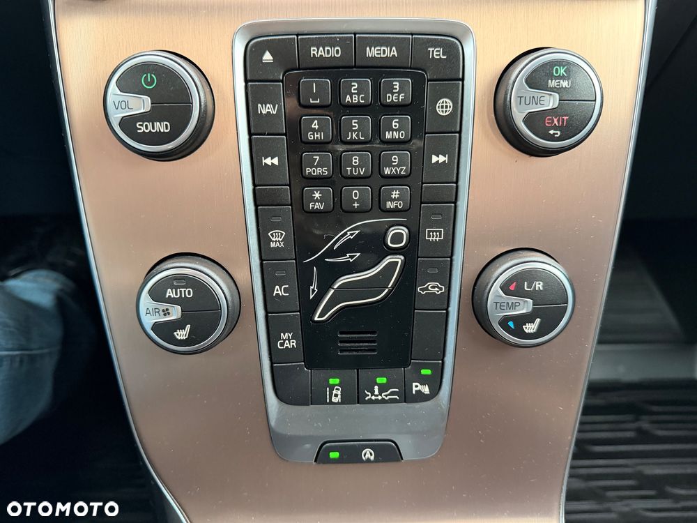 Volvo V40 Cross Country D2 Momentum - 7