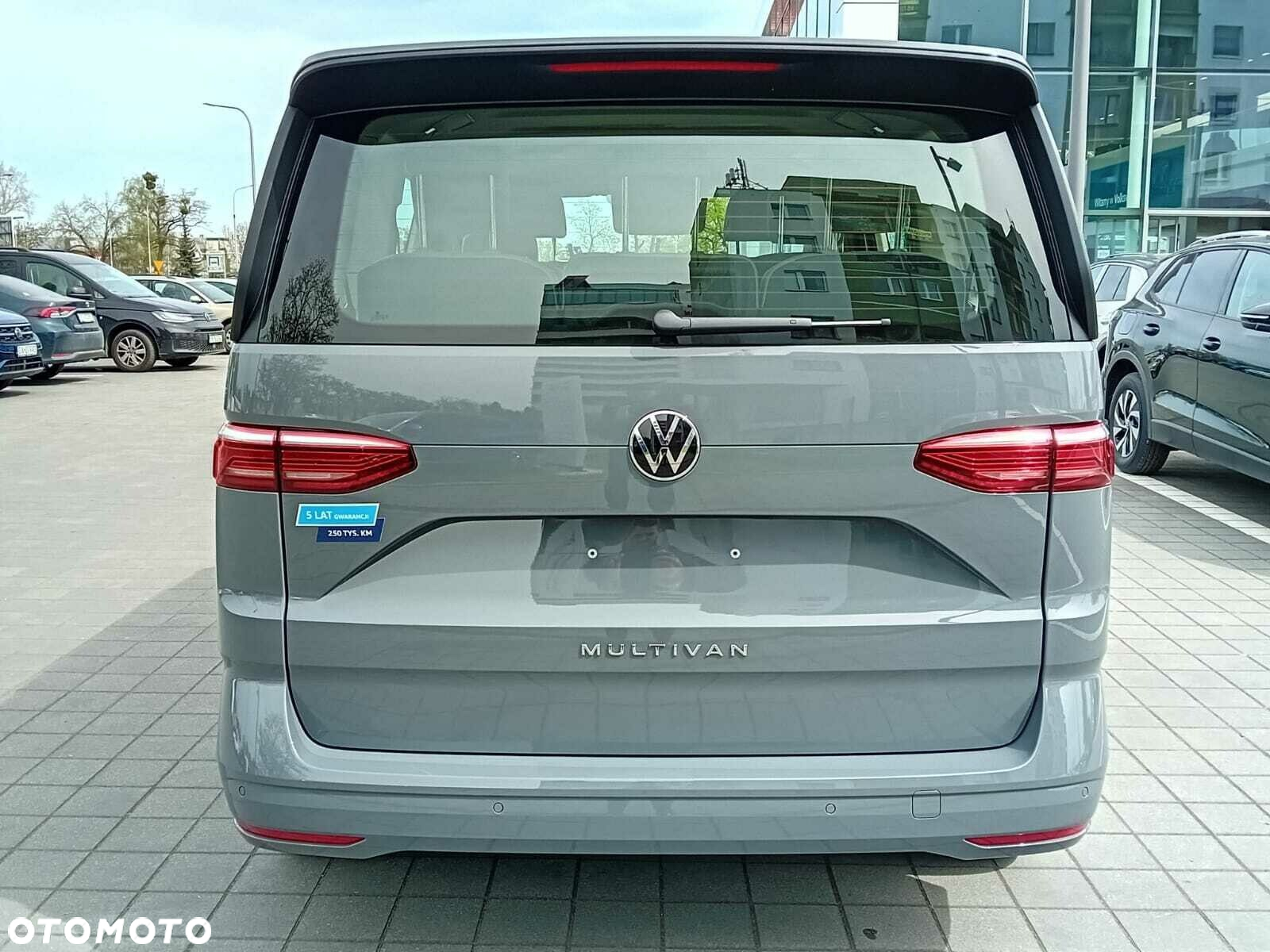 Volkswagen Multivan - 7