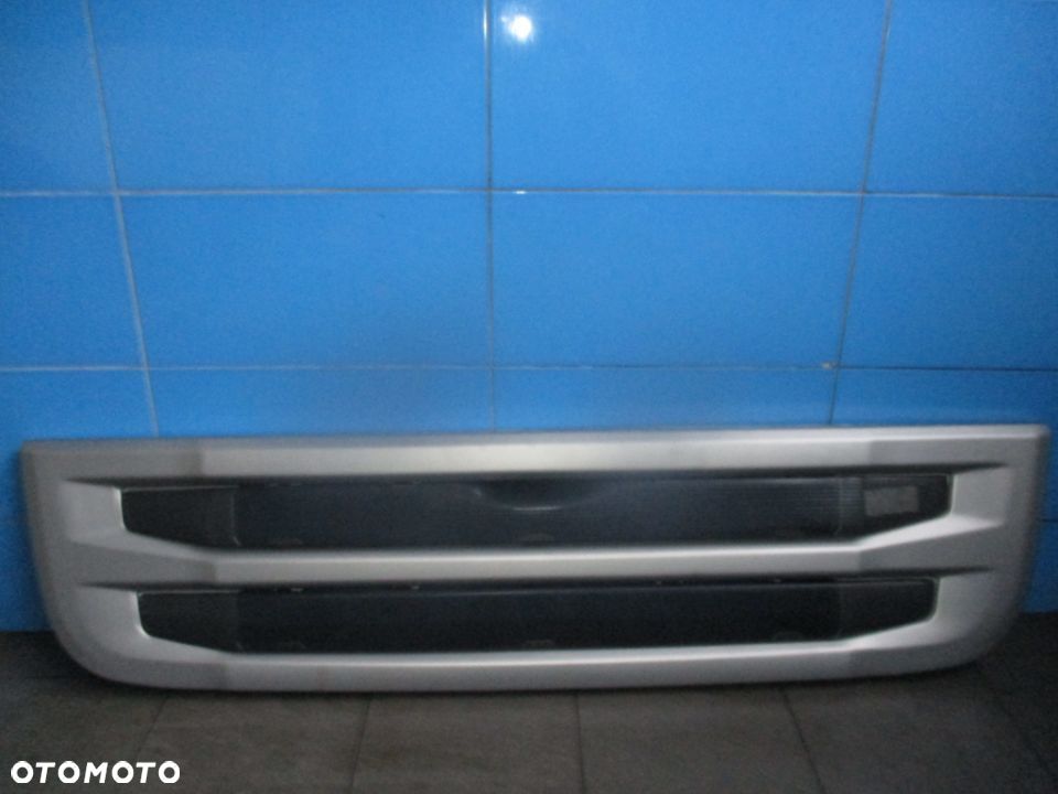 Atrapa dolna, grill, ławka wysokość 38cm Scania 6P i 6R - 2