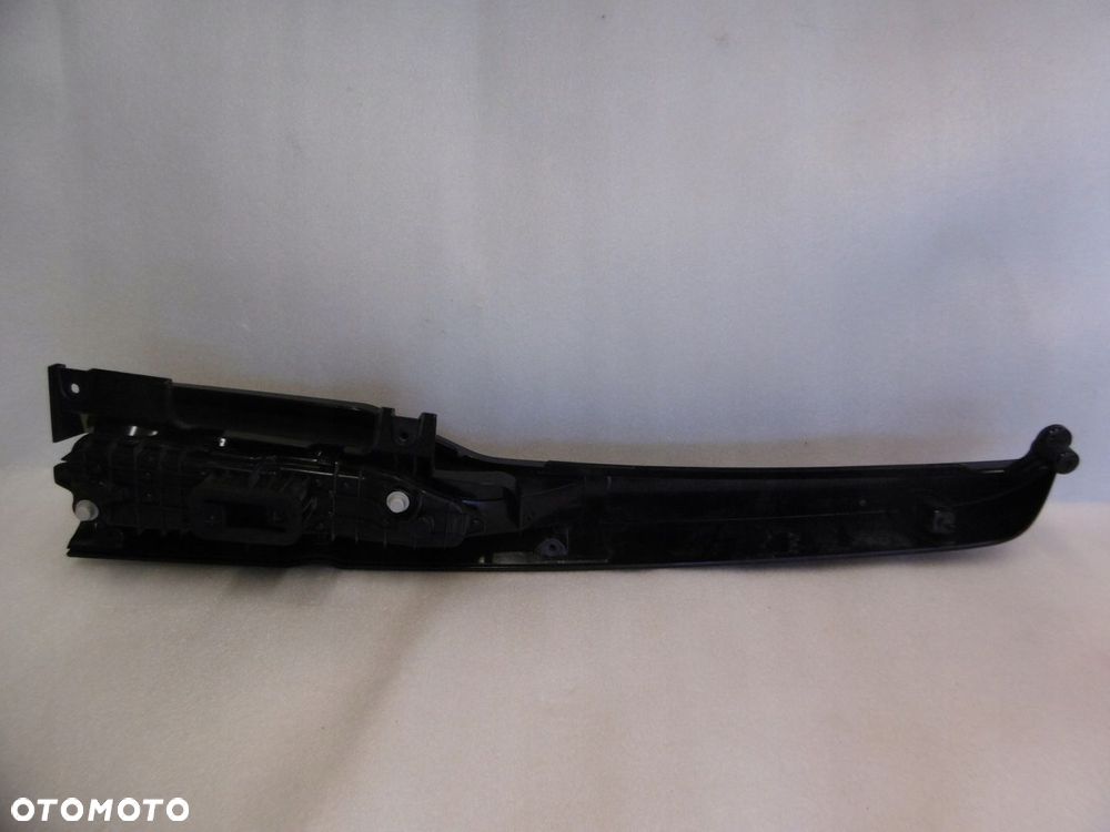 VW CADDY 2K7 20r - lampa tylna lewa - 4